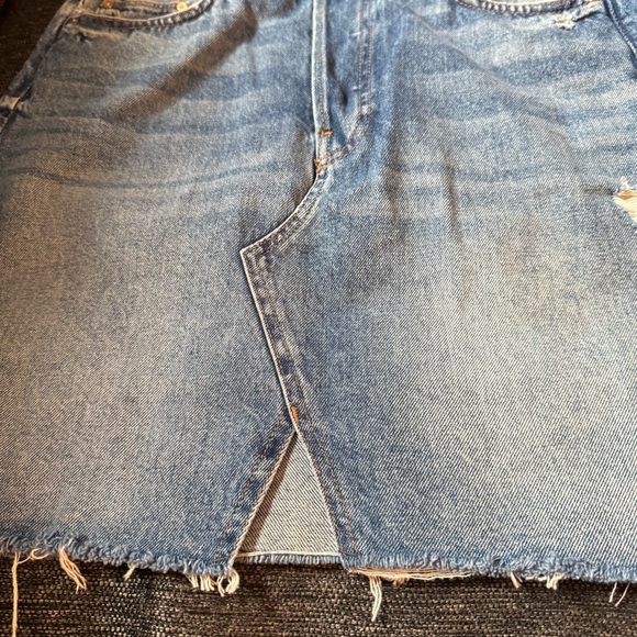 H&M Denim Blue Skirt with cut in front - Picture 2 of 9